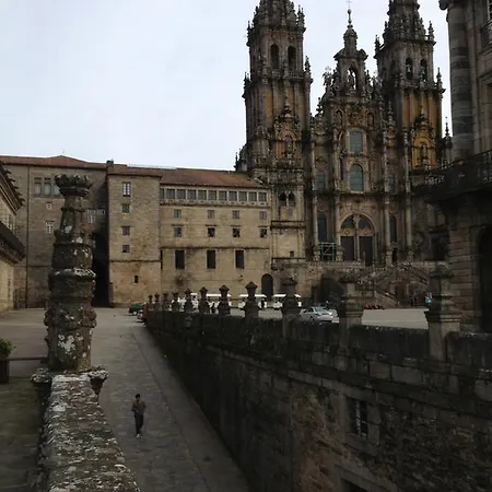 Roompedra Turisticos 圣地亚哥－德孔波斯特拉